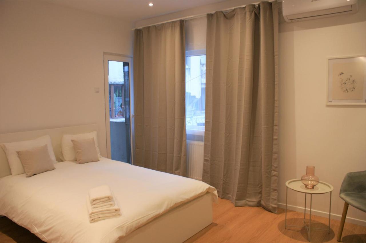 On The River Ultra Central Suites Bukurešť Exteriér fotografie