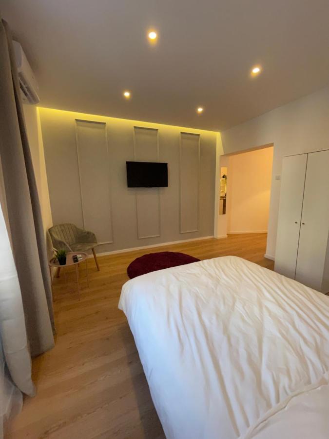 On The River Ultra Central Suites Bukurešť Exteriér fotografie